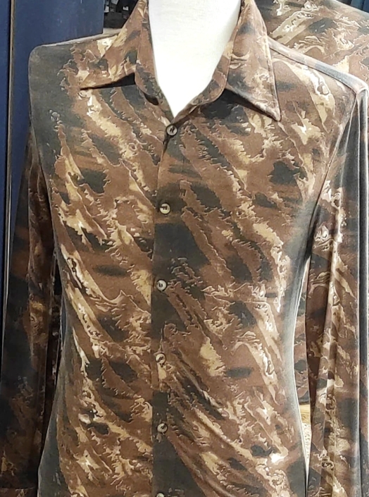 Camisa elástica, marrón con dibujo , Jose Zaragoza moda hombre