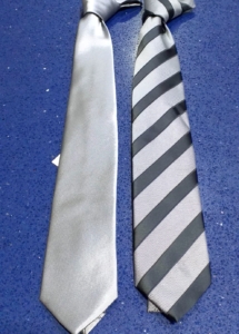Corbata gris rayas negras y gris lisa, ambas en seda natural, Jose Zaragoza - novios